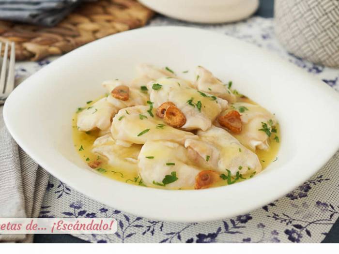 Kokotxas de bacalao al pil pil